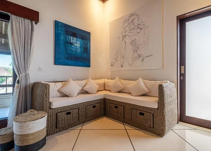 Cemara Spacious 4br Retreat Villa Seminyak