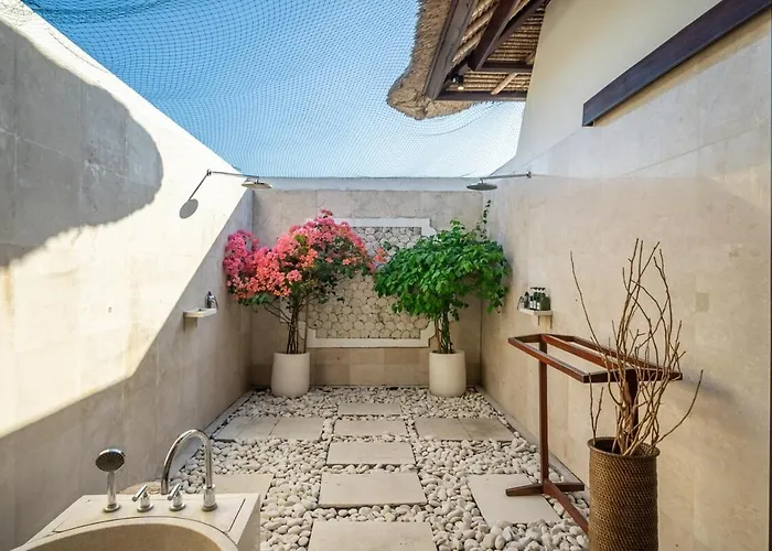 Cemara Spacious 4br Retreat Villa Seminyak