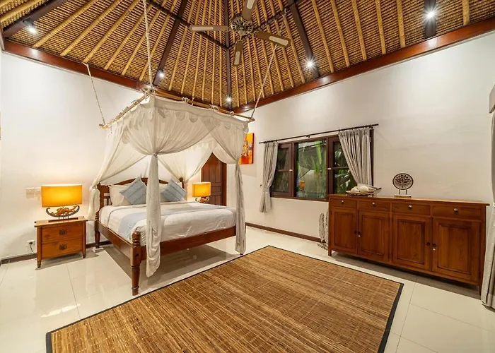 Villa Cemara Spacious 4br Retreat *