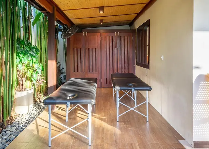Cemara Spacious 4br Retreat