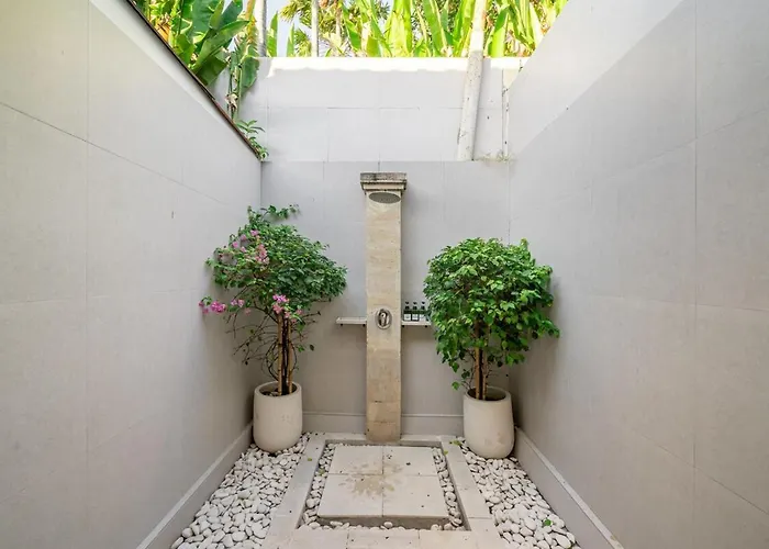 Cemara Spacious 4br Retreat Villa